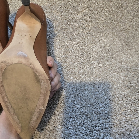ALLY Elegant Brown Heel - Picture 7 of 11
